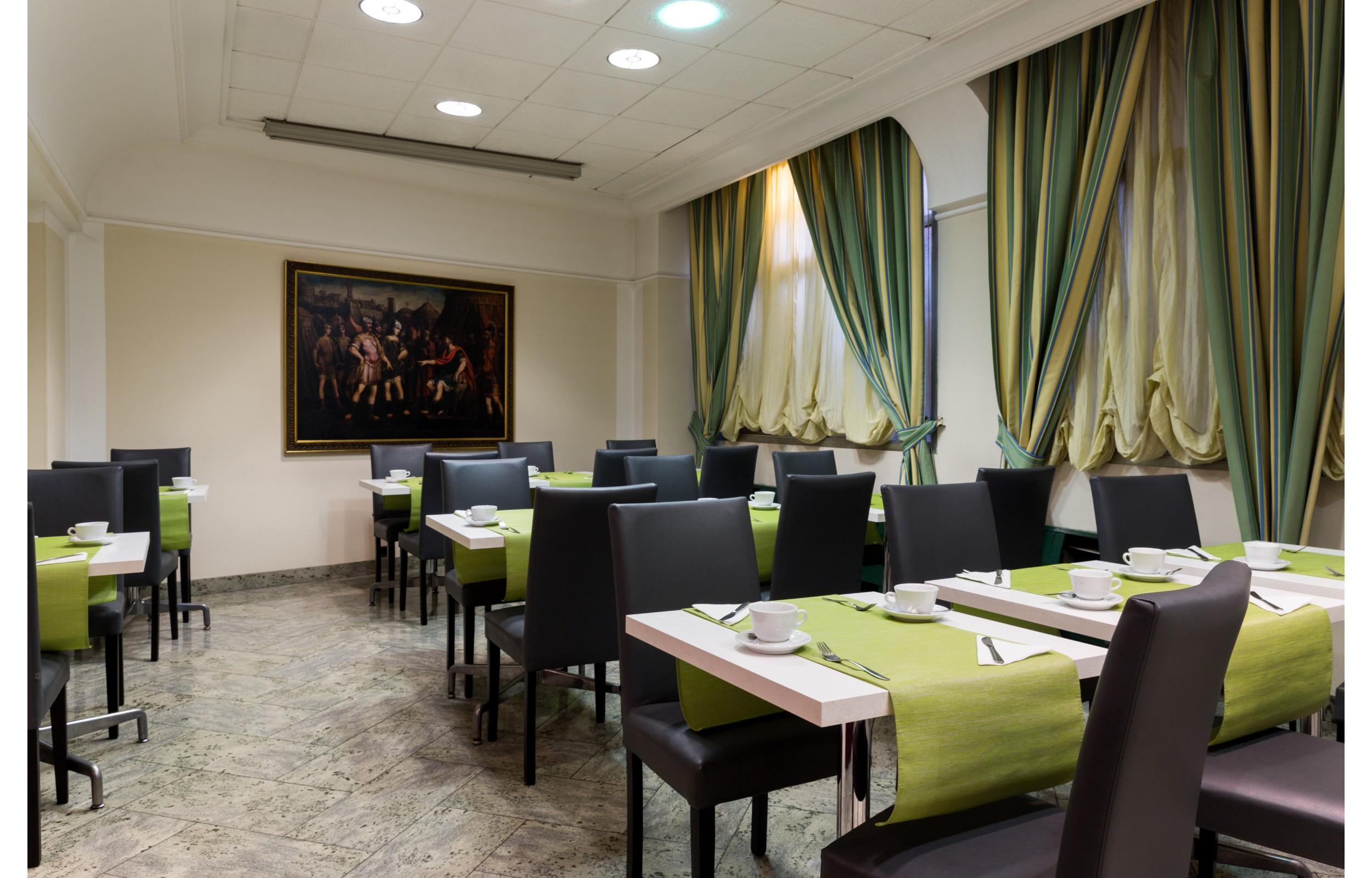 Royal Centro Congressi 4* Turin